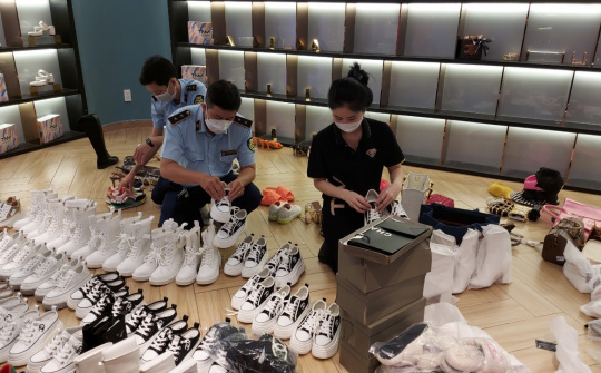 Phát hiện nhiều vi phạm tại cửa hàng thời trang “TRANG NEMO STYLE”