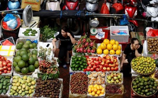 Hà Nội ban hành kế hoạch tăng cường quản lý cơ sở sản xuất, kinh doanh thực phẩm trong chợ