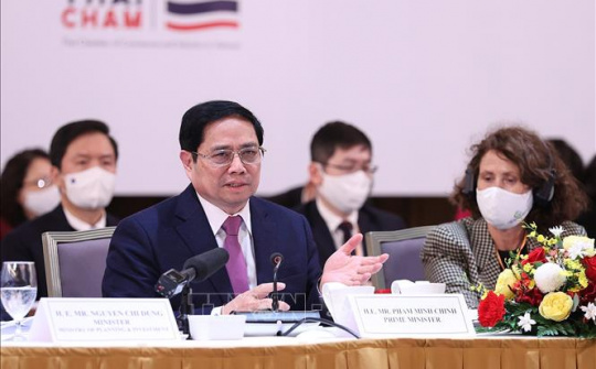 Thủ tướng: Chính phủ và doanh nghiệp 'đồng cam cộng khổ' cùng vượt khó khăn