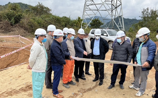 EVN thúc đẩy tiến độ thi công 2 dự án truyền tải nhập khẩu điện từ Lào
