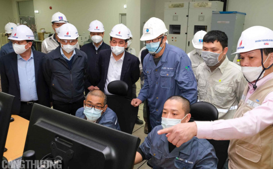 [Tin Ảnh] Bộ trưởng Nguyễn Hồng Diên thăm và chúc Tết Nhà máy Nhiệt điện Thái Bình 2, Nhà máy Đạm Ninh Bình