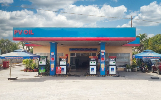 Không có chuyện cây xăng PVOIL đóng cửa, không bán hàng