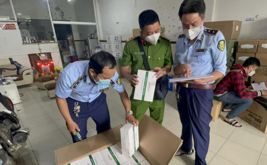 Quản lý thị trường TP. Hồ Chí Minh triệt phá đường dây mua, bán kit test lớn nhất từ trước đến nay