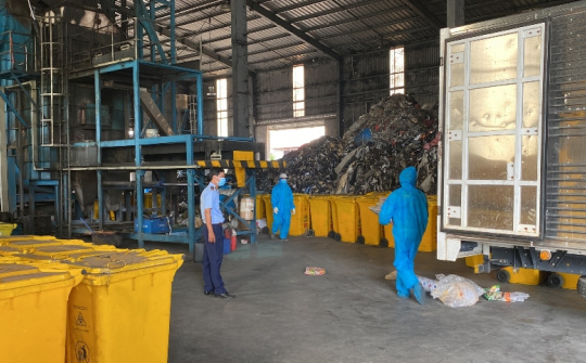 Vĩnh Long tiêu hủy trên 45.000 sản phẩm hàng hóa bị tịch thu do vi phạm hành chính