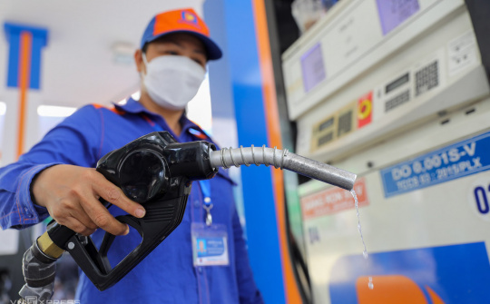 Tăng hạn mức tín dụng đối với các doanh nghiệp đầu mối kinh doanh xăng dầu