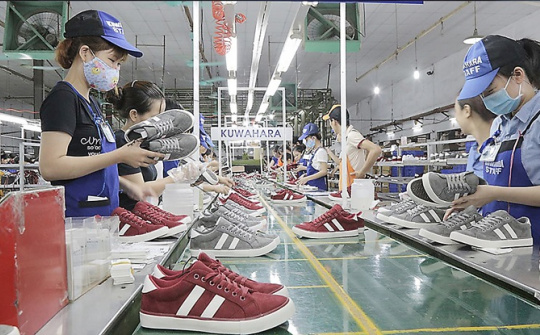Việt Nam lần đầu tiên chiếm trên 10% thị phần giày xuất khẩu toàn cầu