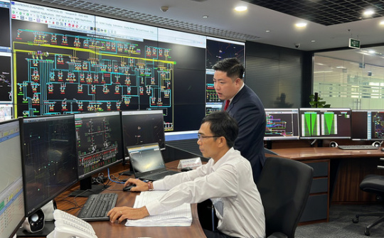 Lưới điện phân phối thành phố Hồ Chí Minh được vận hành song song từ 2 trung tâm điều khiển hiện đại