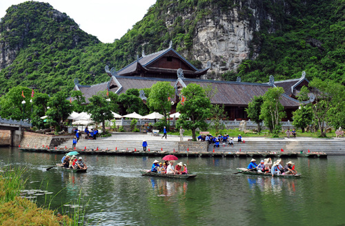 Khai thác du lịch tâm linh từ khía cạnh các công ty du lịch