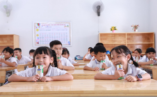 EVNGENCO3: Tài trợ 01 tỷ đồng “sữa học đường” cho học sinh Tiểu học