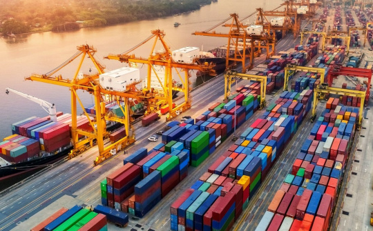 Xuất siêu 2,53 tỷ USD trong 4 tháng đầu năm
