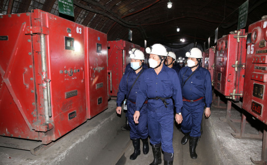 TKV: Đẩy mạnh sản xuất và chăm lo tốt đời sống người lao động