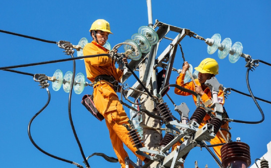 Sản lượng điện tăng nhẹ trên toàn hệ thống trong tháng 4/2022
