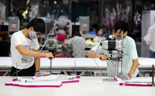 Sản xuất kinh doanh khởi sắc, thu ngân sách 4 tháng tăng khá