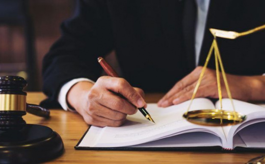 “Đứng tên giùm” trong hoạt động đầu tư kinh doanh, “đứng tên giùm” để thành lập doanh nghiệp, làm người đại diện theo pháp luật - rủi ro và trách nhiệm pháp lý