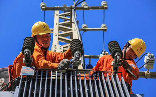 Cung ứng điện trong mùa nắng nóng: Bài toán cho các cơ quan quản lý nhà nước