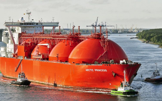 Giá khí LNG có thể tiếp tục neo cao trong vài năm tới