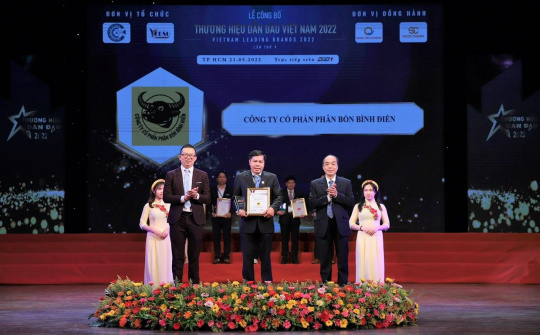 Phân bón Bình Điền - Đầu Trâu nhận giải thưởng "Thương hiệu dẫn đầu Việt Nam 2022"