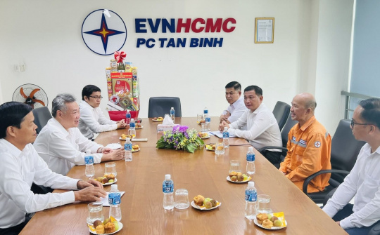 EVNHCMC chăm lo đời sống, bảo vệ quyền lợi của người lao động