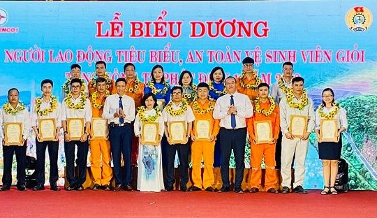 EVNGENCO1 biểu dương Người lao động tiêu biểu và An toàn vệ sinh viên giỏi năm 2022