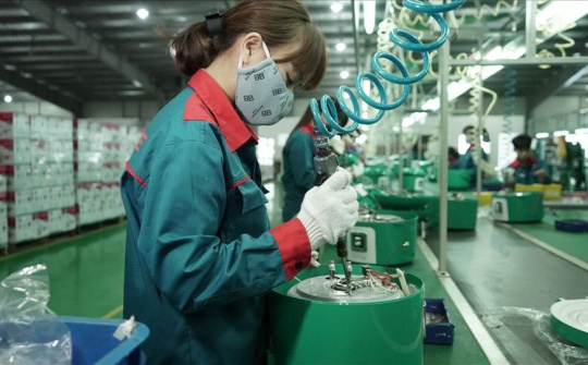 Sản xuất kinh doanh phục hồi nhanh, giải ngân vốn đầu tư tăng