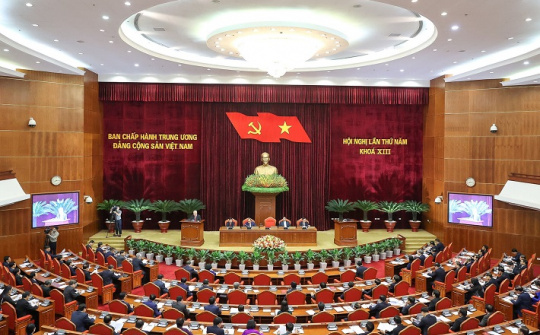 Thông cáo báo chí về ngày làm việc thứ nhất của Hội nghị Trung ương 5