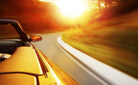 Chăm sóc xe ô tô mùa hè chú ý nhất những gì?