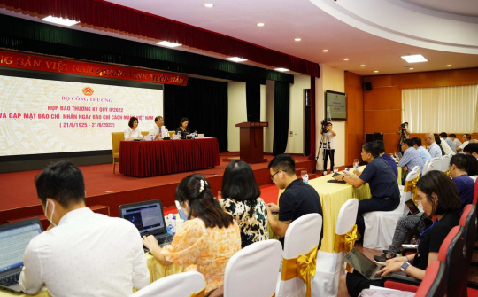 Họp báo Bộ Công Thương: Giải đáp vấn đề điều hành nguồn cung và giá xăng dầu