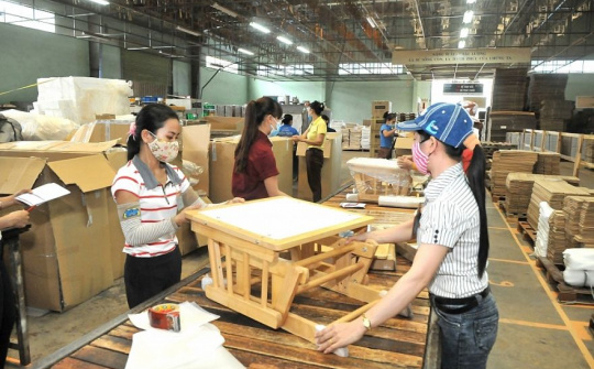 Giải pháp tăng cường xuất khẩu đồ gỗ vào thị trường Anh