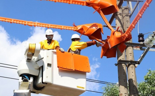 EVNHANOI tiếp tục khuyến nghị khách hàng sử dụng điện tiết kiệm, hiệu quả