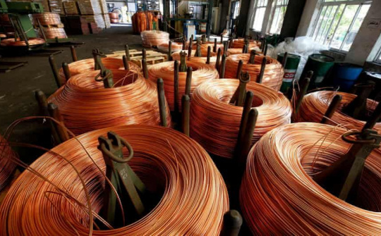 Giá đồng chạm mức thấp nhất 16 năm trở lại đây, lo ngại tăng trưởng kinh tế toàn cầu giảm tốc