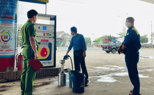 Ban Chỉ đạo 389/ĐP tỉnh Quảng Trị tăng cường chống buôn lậu, vận chuyển trái phép xăng dầu qua biên giới