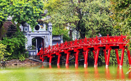 Phát triển du lịch thông minh trong thời đại 4.0 tại thành phố Hà Nội - Thực trạng và giải pháp