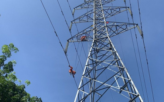 Đảm bảo hệ thống truyền tải điện vận hành an toàn, ổn định, liên tục trong mùa nắng nóng trên địa bàn tỉnh Bình Thuận