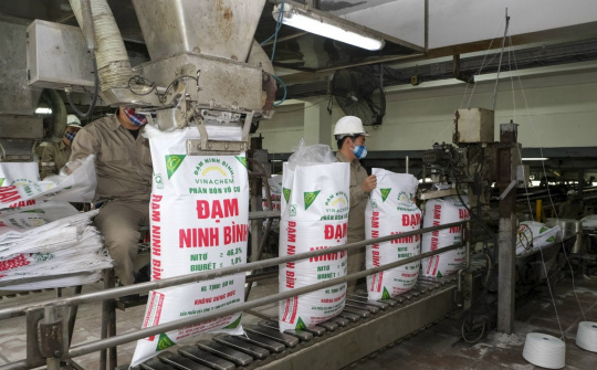Nghiên cứu, trình Chính phủ phương án thuế xuất khẩu phù hợp cho phân bón