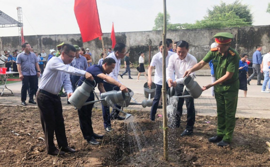 Ninh Bình: Thi đua xây dựng khu công nghiệp sáng - xanh - sạch - đẹp, bảo đảm an toàn vệ sinh lao động