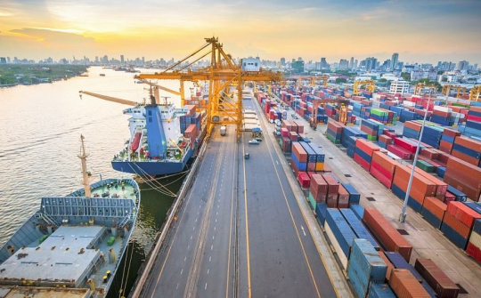 Xem xét điều chỉnh thu phí hạ tầng cảng biển Thành phố Hồ Chí Minh