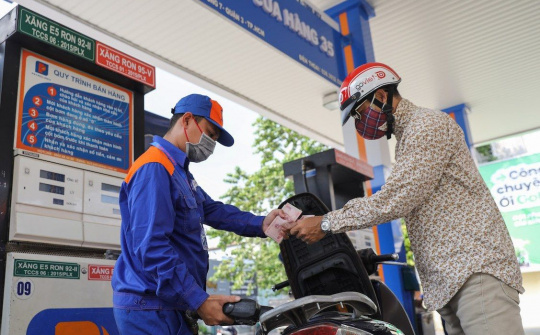 Tạo điều kiện cho doanh nghiệp duy trì hoạt động sản xuất kinh doanh xăng dầu