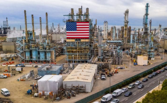 Giá dầu thô hôm nay 1/7: Giá dầu thô phục hồi nhẹ về mốc 110 USD/thùng, thị trường giao dịch thận trọng