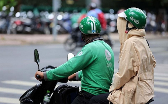 Cục Cạnh tranh và Bảo vệ người tiêu dùng yêu cầu Grab làm rõ việc thu "phụ phí nắng nóng"