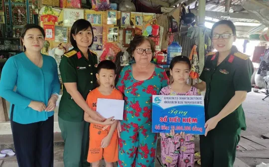 Phụ nữ Tổng công ty Đông Bắc đồng hành cùng chương trình “Mẹ đỡ đầu”