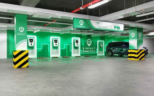 EVNHANOI phối hợp cùng VinFast thực hiện hạ tầng trạm sạc