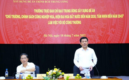 Thực hiện công nghiệp hóa, hiện đại hóa cần ưu tiên phát triển các ngành công nghiệp nền tảng