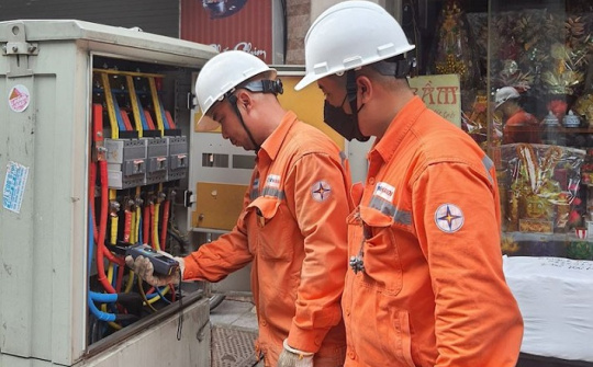 Điện lực Hoàn Kiếm: Sự tận tâm đã chinh phục khách hàng