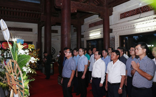 EVN: Dâng hương tưởng niệm tại Khu Di tích lịch sử Quốc gia Truông Bồn