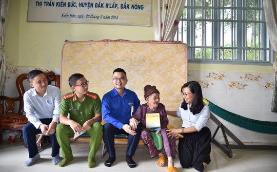 Nhôm Đắk Nông: Thăm hỏi, tăng quà Mẹ Việt Nam Anh hùng