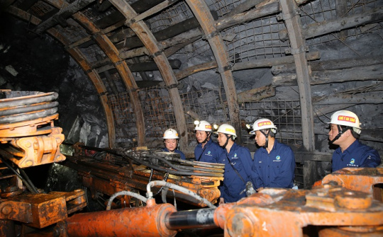 TKV đẩy mạnh "3 hóa" lĩnh vực Cơ điện - Vận tải