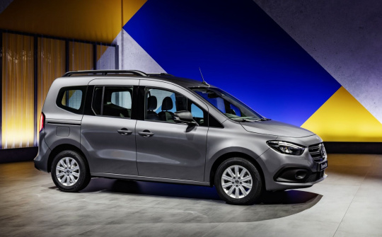 Mercedes-Benz Citan II Tourer 113 2021: Mẫu xe cỡ nhỏ thú vị