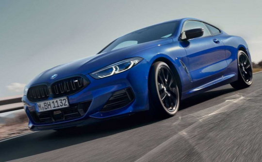 BMW ra mắt 8-Series Facelift 2023 với lưới tản nhiệt phát sáng