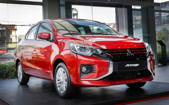 Giá lăn bánh Mitsubishi Attrage Premium 2021