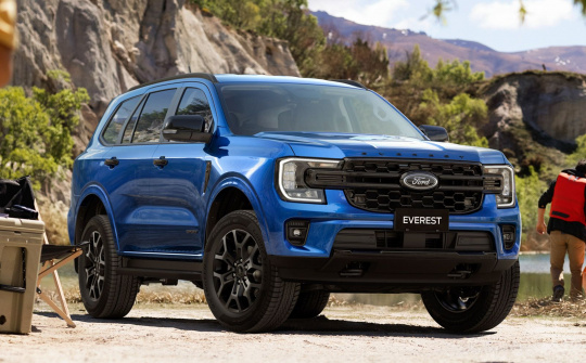 Ford Everest 2023 đã lăn bánh tại Việt Nam, giá dự kiến từ 1,4 - 1,7 tỷ đồng?